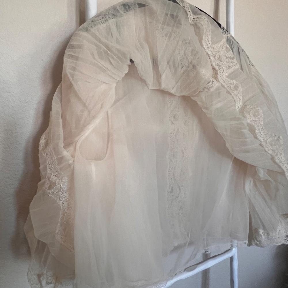 Vintage Christian Dior Lace Bed Jacket Sheer Peignoir Top Romantic Bridal 70s 80 - Picture 7 of 16